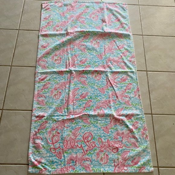 3 pieces of Lilly Pulitzer Lobstah Roll beach Towels - Picture 2 of 6